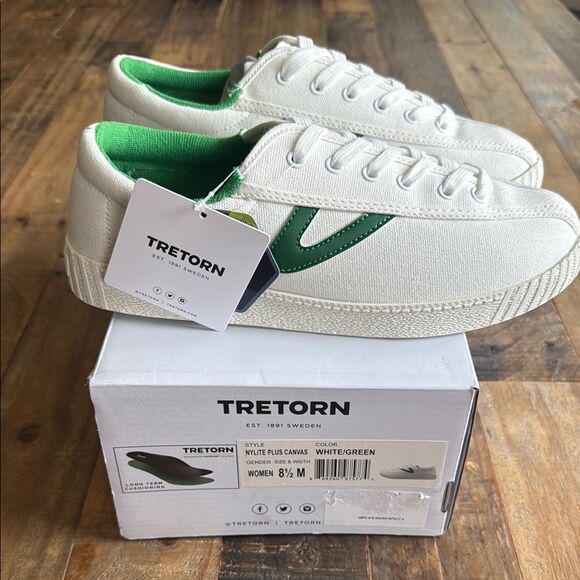 New in box Tretorn White and Green Classic Sneakers size 8.5 - Picture 1 of 6